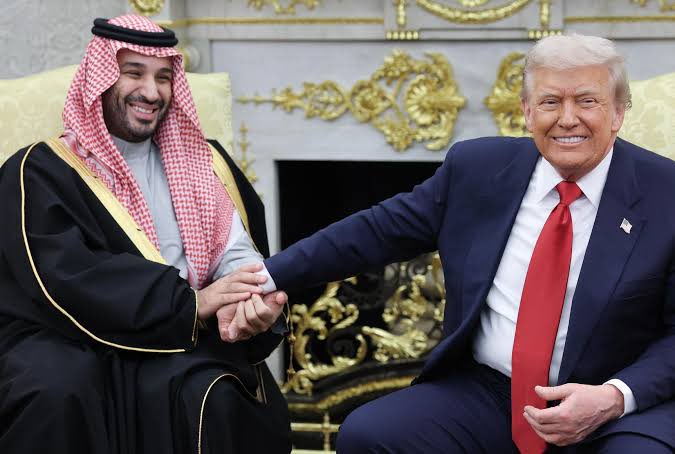 CalltoActivism's tweet photo. 🚨MAJOR BREAKING:

Trump signals he will OK a deal to allow Saudi Arabia to ENRICH URANIUM without weapons inspectors after they spend $2,000,000,000 on his crypto coin. 

This is INSANE corruption. https://t.co/wERG2iVnDf