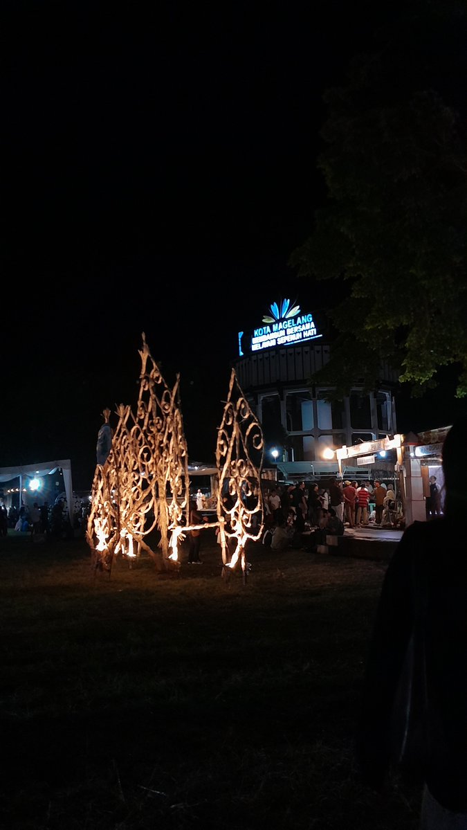 mrkleejn's tweet photo. Throwback — 
Magelang kalo lagi rame ya rame banget https://t.co/e0pJzOQl1c