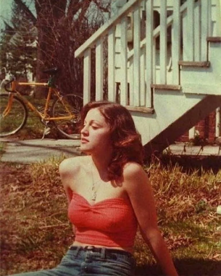 historyrock_'s tweet photo. 16-year-old Madonna before fame in 1974 https://t.co/5C0RRDnZCp