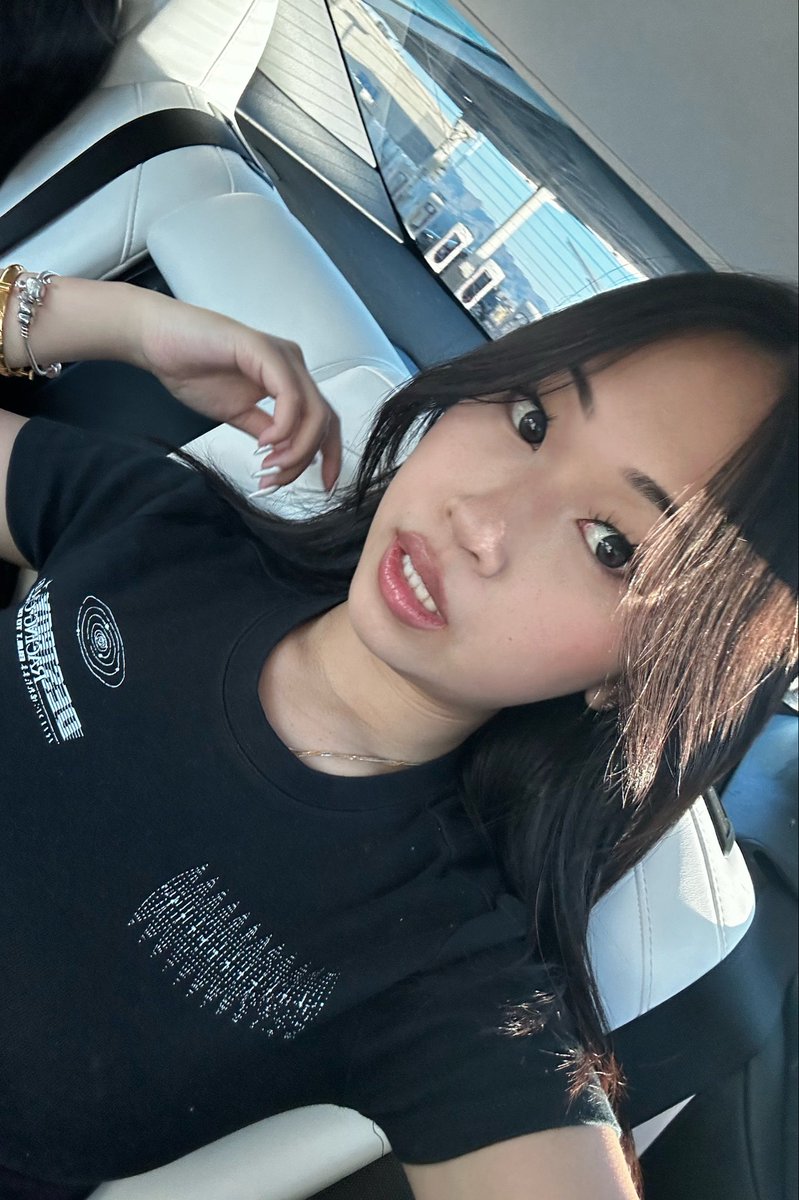 userdontpmo's tweet photo. car makeup #_# https://t.co/6QRMRqp0Yw