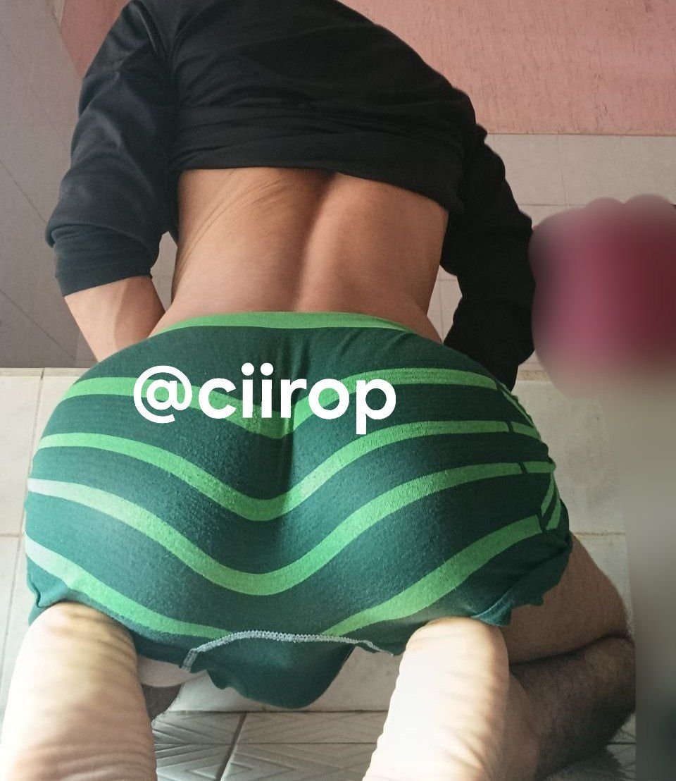 HT_nicoo's tweet photo. aquí esperando que un hombre de aquí cerca me tenga así ☺️💗 #gay #afeminado #femboy #pasivo #joven #porno #sexo #pene https://t.co/swaeNuFC7F