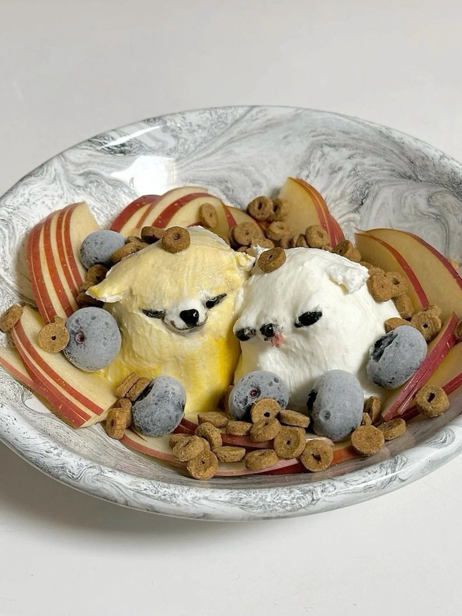 300moods's tweet photo. cute yogurt bowl 🥣 https://t.co/1vmodMFej3
