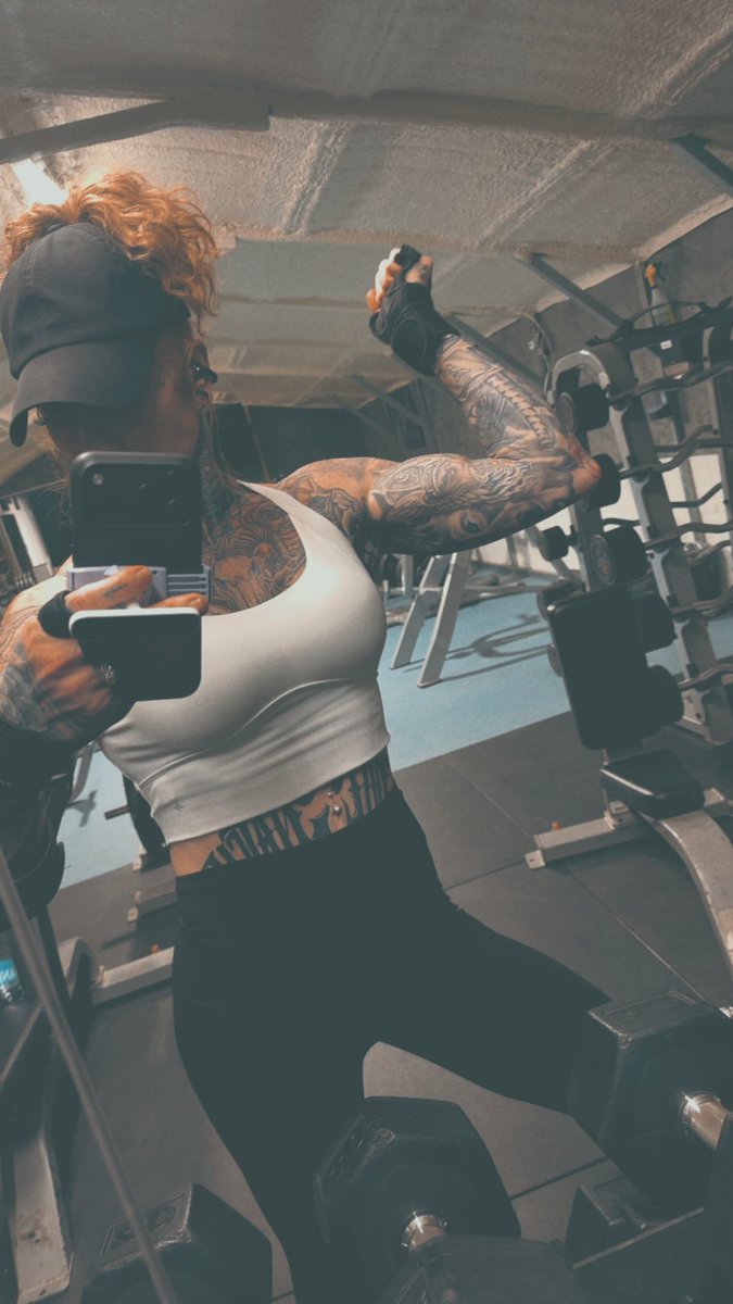 inked_soles85's tweet photo. I’m called soul snatcher for a reason 😏 #SoftDom #Findom #GentleDom #SpoilMe #PayToPlease #SoftSeduction #TeaseAndPlease #SlowTease
#LuxuryEnergy #SpoiledVibes #GoodBoy #BeGoodForMe
#BathTimeVibes #SubmissiveEnergy #tattooqueen #RedheadQueen #fitness https://t.co/m4eEwMV3uM