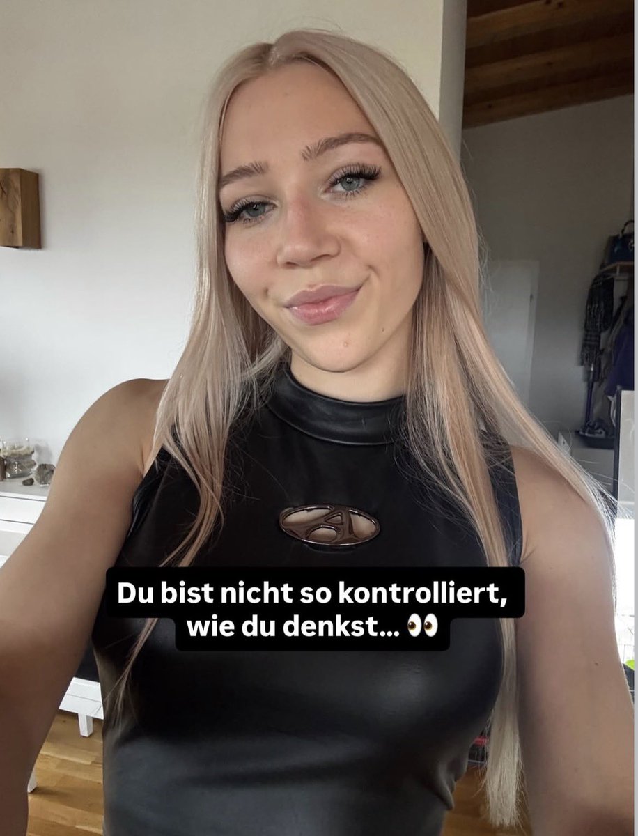 valeriesternx0's tweet photo. Guten Abend, treuer Junge https://t.co/bIyM0mqQ9Z