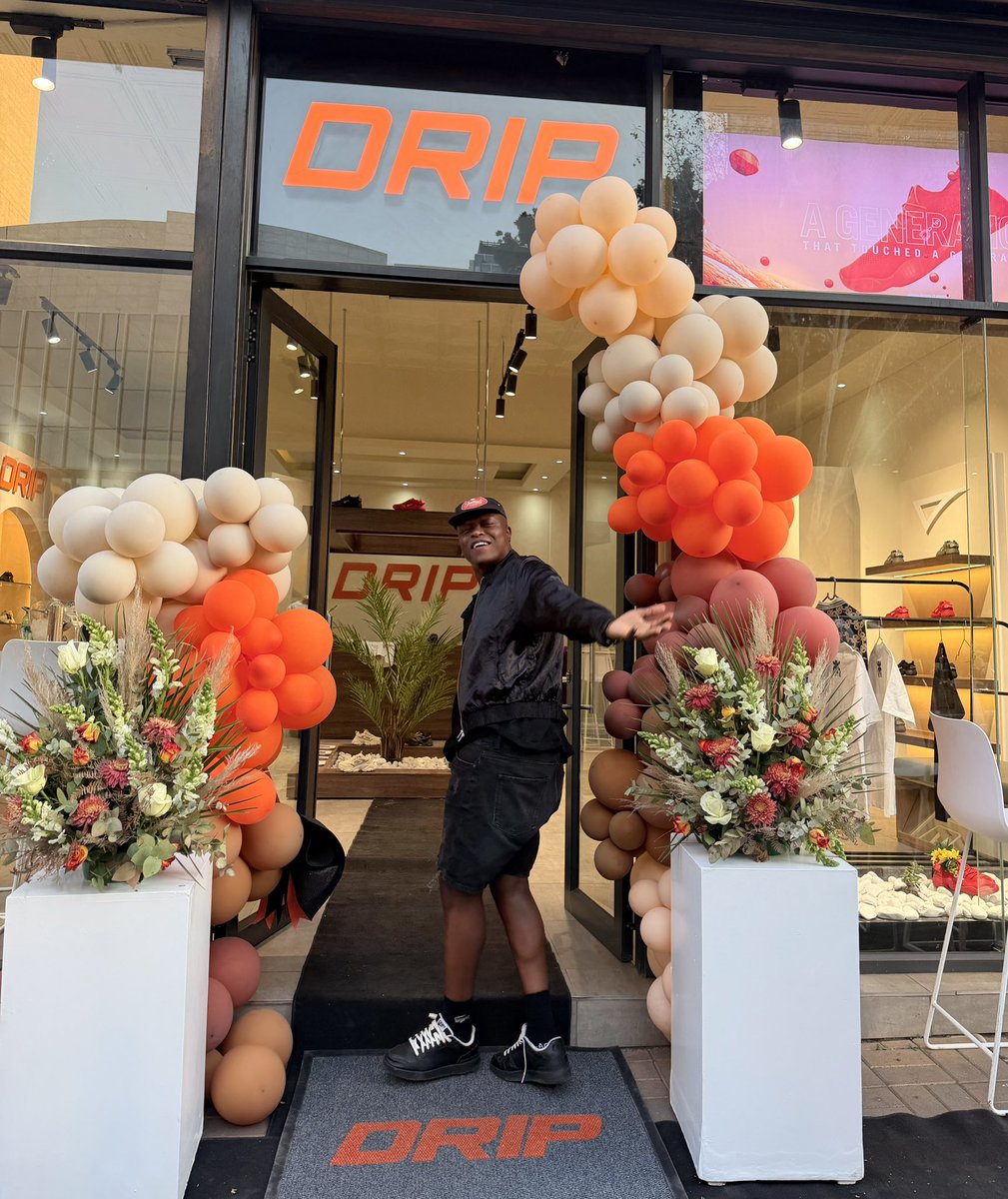 LekauSehoana's tweet photo. Something special happened today in Pretoria, we opened our 1st store. 

On the 26th of July 2019 we launched DRIP, over 750 000 pairs of sneakers later, we got liquidated and we had to start all over again. 

7 Years later we are here again. Persistence. 

@DRIP_rsa https://t.co/krRegP9qs1