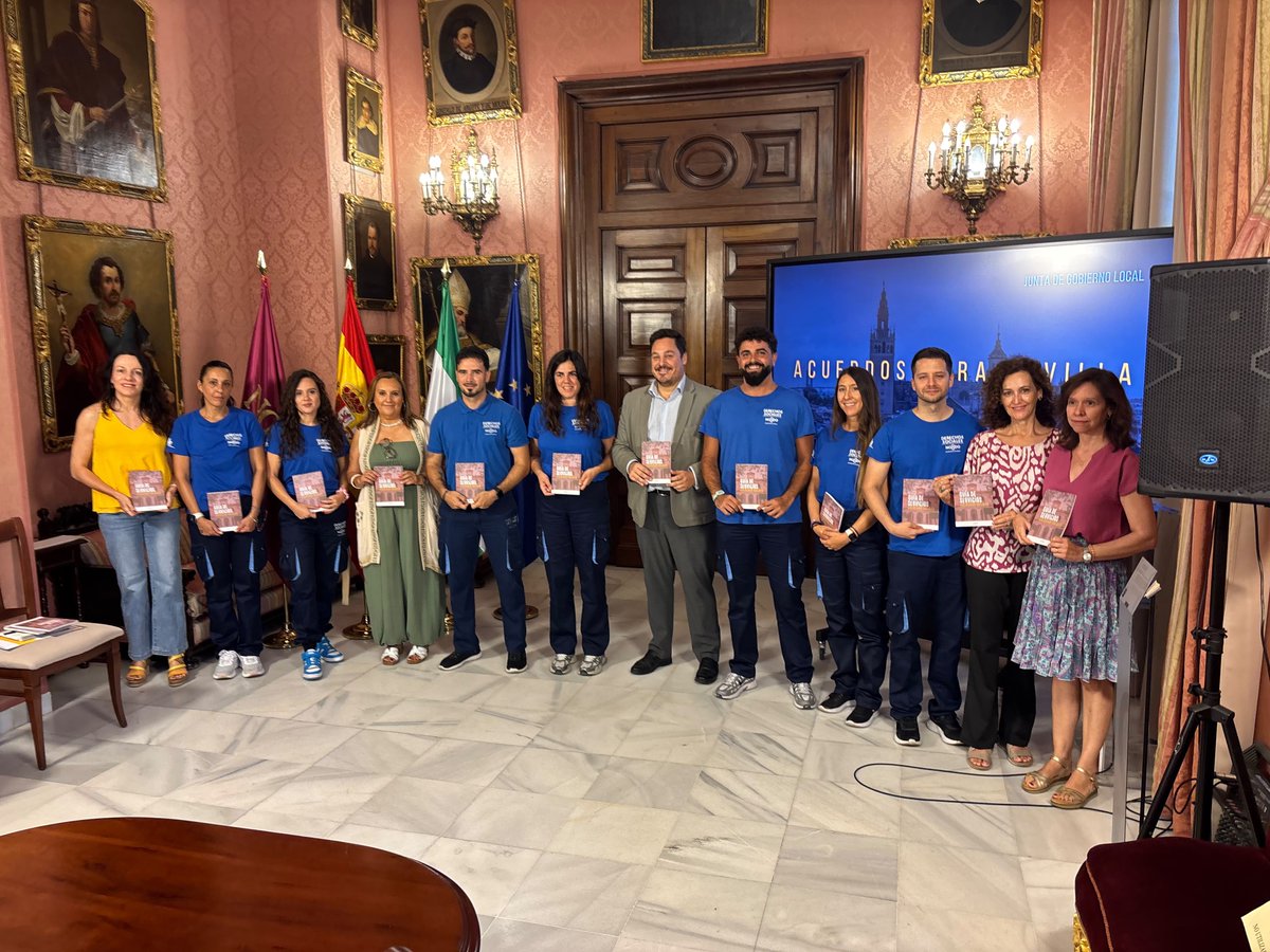 ppepelusev's tweet photo. Hoy hemos presentado el nuevo modelo de atencion a #PersonasSinHogar de @ayto_sevilla asi como el nuevo #PlanEstrategicoSS Un modelo centrado en la persona con la intencion de mejorar su vida y situacion , dejando atras el asistencialismo y la burocracia. Lo primero las PERSONAS https://t.co/CSmzh6aUNE