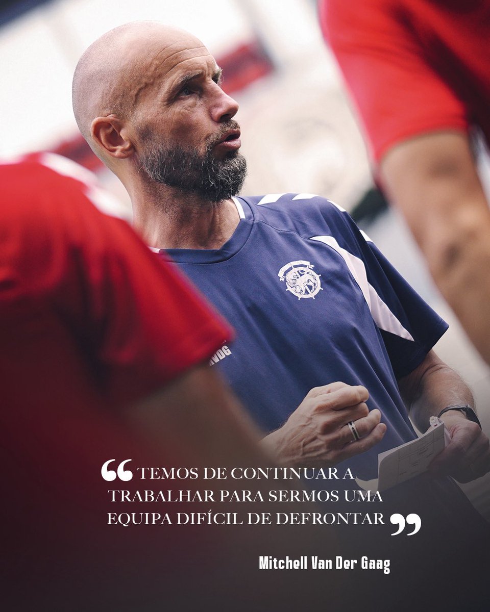 MaritimoMadeira's tweet photo. 🎙️ Mitchell van der Gaag: “Estou satisfeito com a forma como a equipa tem assimilado as ideias. Temos de continuar a trabalhar para sermos uma equipa difícil de defrontar”
#CSMaritimo #PreEpocaCSM https://t.co/0PjvrpufX5