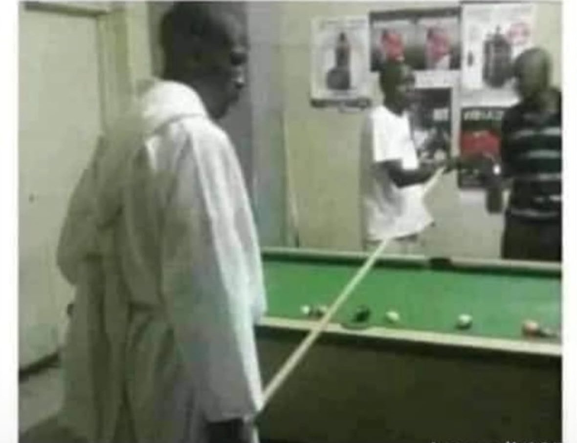 staneve02's tweet photo. "Ini mashots ndoratidzwa naGinatsiyo,wedzera mari tipinde ma$10"😂 https://t.co/Y6pYOXj4EG