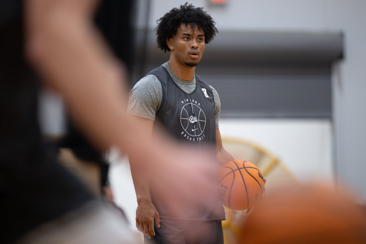 MontanaGrizBB's tweet photo. Summer work ✅

📸 https://t.co/hk70c2lmvw

#GrizHoops | #GoGriz https://t.co/kTh9kb3JfJ