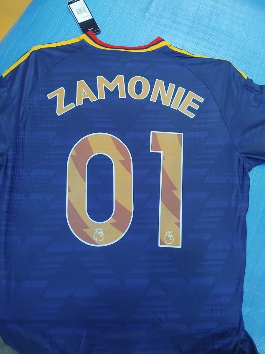 urmeedude96's tweet photo. @ArsenalNigeria_ @TiwaSavage *2026/2027 New Season Arsenal away Jersey Now Available In 🏬*

*Player Version and Fan's version*
It's available in different sizes...

I deliver nationwide because location is not a barrier.

Jersey by urmee...wear ur passion https://t.co/mAoUmml4oc