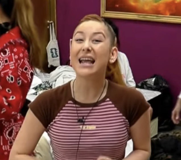 CansHadaa's tweet photo. Una foto no puede tener tanto retraso mental 

La foto 
#GranHermano https://t.co/mwtLLsuom4