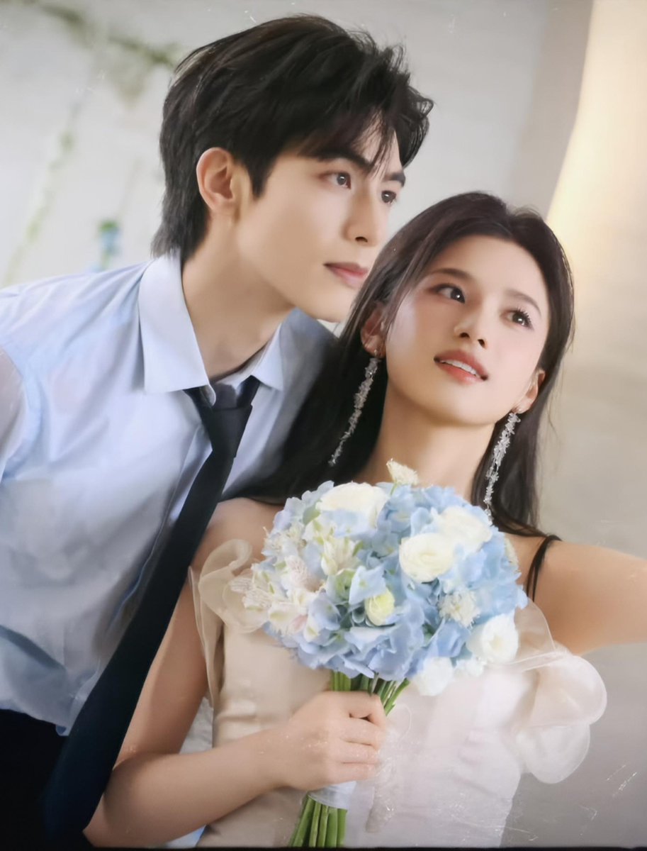 joyandvictoriaT's tweet photo. 900M VIEWS for #LoveForYou! 💥

Be honest — are you watching for:
A) #SongWeilong
B) #ZhangJingyi
C) #ChenYi x #MiaoJing's painful 90s-to-reunion love story
D) All of the above

#SongWeilong #ZhangJingyi #Cdrama https://t.co/NDjan62Fkk