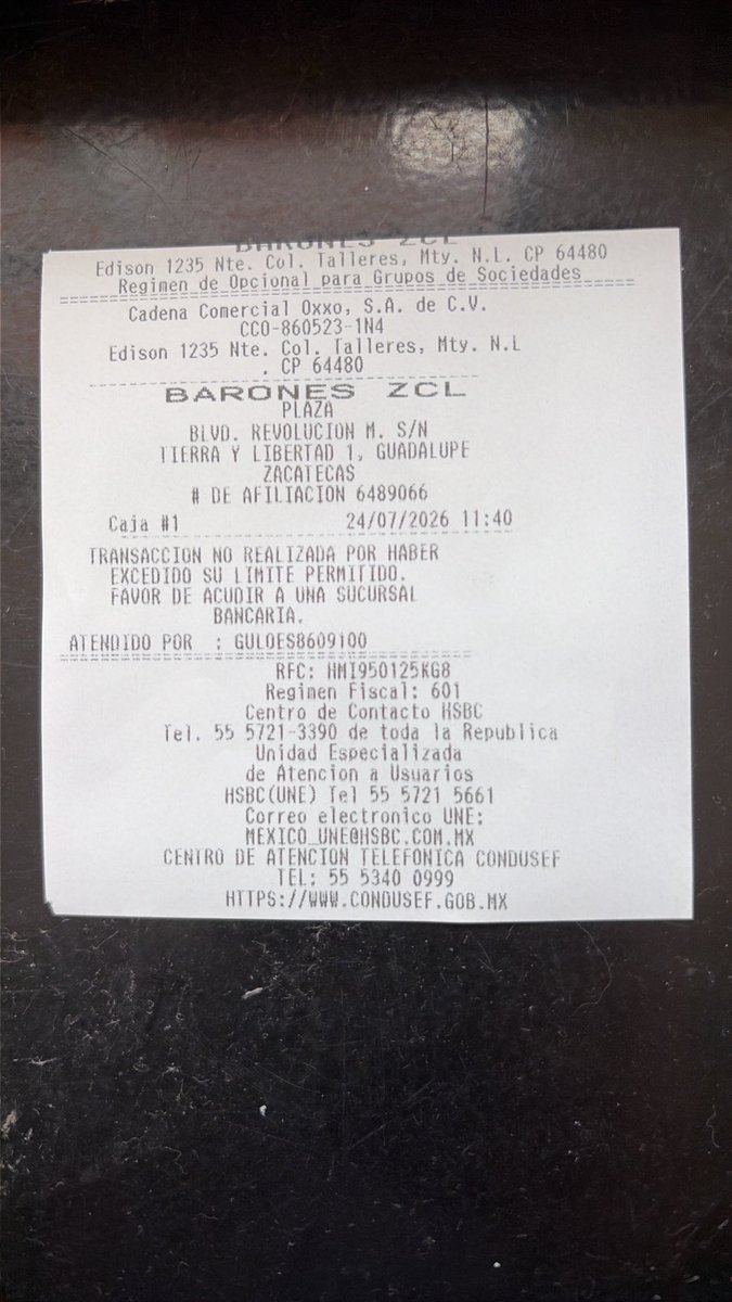 Papillon9145's tweet photo. @carlosalazraki tiene que verificar en su cuenta de HSBC; acudí al Oxxo a depositar y fue rechazado. Te anexo el comprobante donde dice “EXCEDIDO LÍMITE PERMITIDO”. Por eso deduzco que es problema con el banco. Saludos https://t.co/agfTQuhaCw