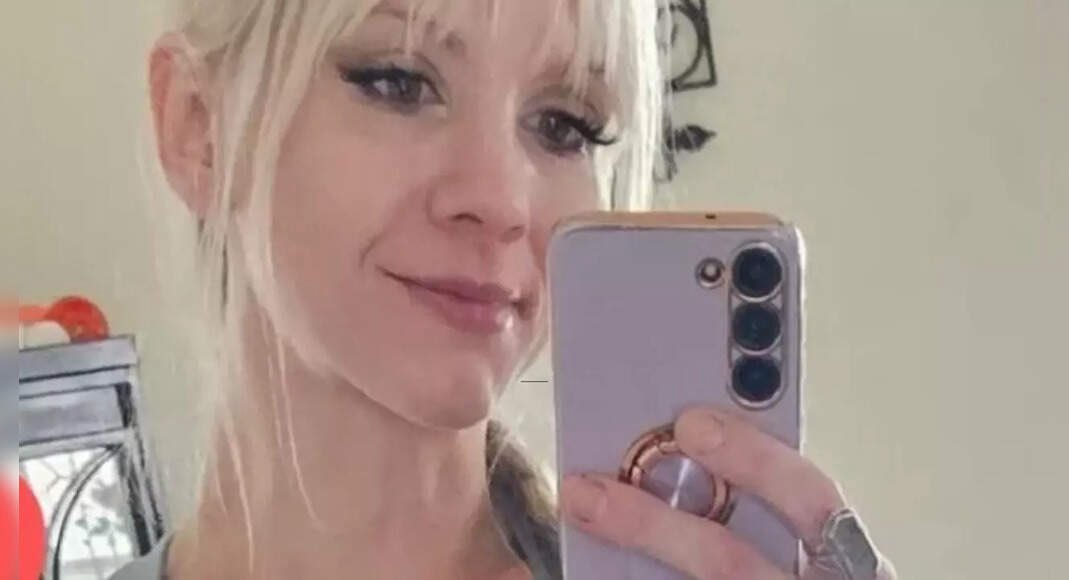 angelgod32's tweet photo. Shiloh Hendrix did nothing wrong #WhitePower #WhiteLifeMatter #FuckBlackLives #WhiteSupremacy  #AmericanNationalism #NaziPride #NaziNationalism #HotBlonde https://t.co/cVOdcakWIq
