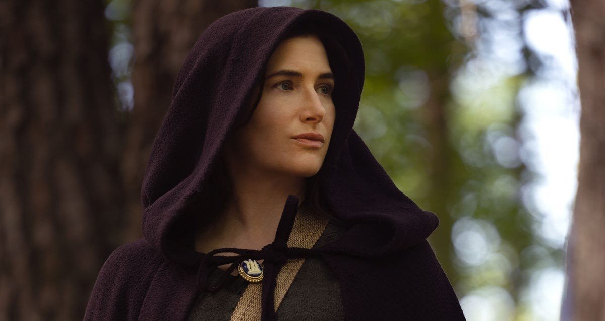 devangiras_55's tweet photo. Why Agatha? Because she is directly connected to Cinthia Von Doom, who is one of the first witches in the world  and Agatha All Along makes that clear. Also, her losing her son, and Doctor Doom losing his mother to Mephisto and Death, ties everything together perfectly. https://t.co/yrWHJsK69I
