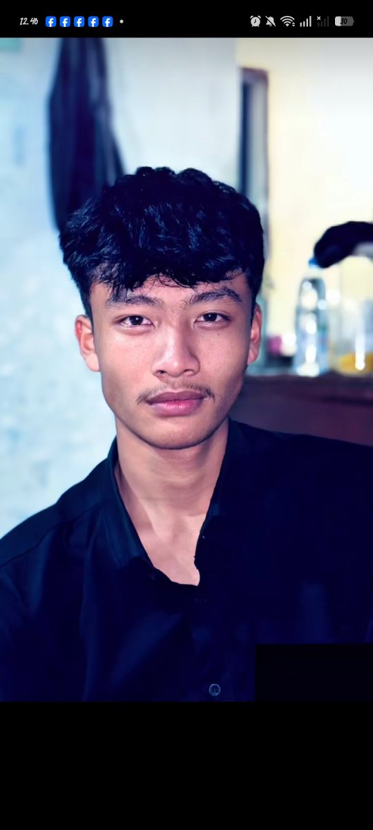 aasunsekndang15's tweet photo. Kalian punya kriteria ga si?
Aku : Kumis tipis, brondong, kurus, tinggi, cuek, agak plenger, tapi kalo di kamar manja setengah dewa. Tidak lupa lehernya lebar dan wangi. 
Seperti ini mungkin. 😌 https://t.co/BGn7EMtKSN
