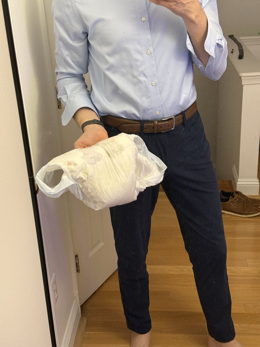 XRoxy484's tweet photo. Hmmmm I’m not sure you’re ready for big boy underwear yet
#abdl #abdlbabyboy #adultdiapers https://t.co/qJwT5bHyLZ