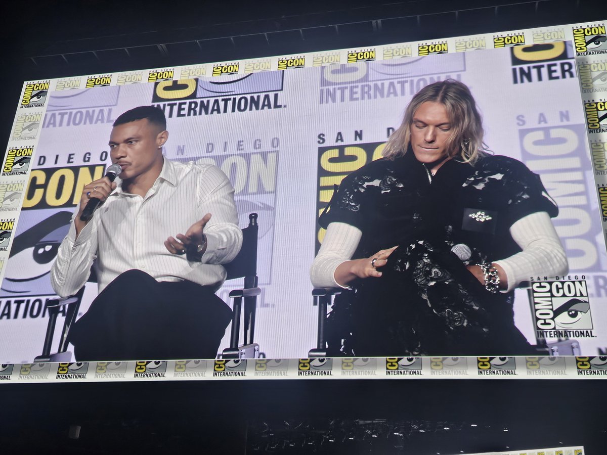 Seeing Night Reviews @ SDCC tweet media