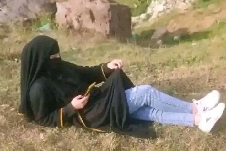 يمنيه متحشمه tweet media