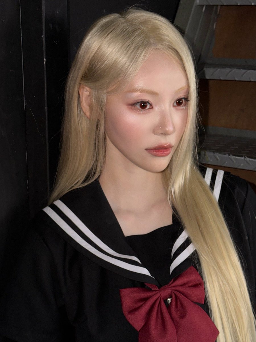 afterdiorama's tweet photo. she’s so pretty i need her to get a real nose piercing https://t.co/1m2J7iFW4x