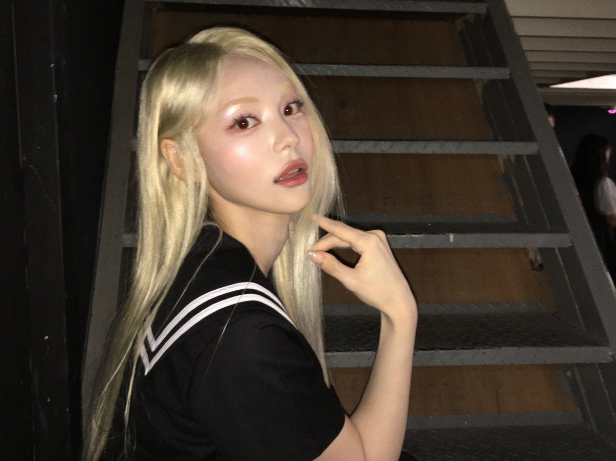 afterdiorama's tweet photo. she’s so pretty i need her to get a real nose piercing https://t.co/1m2J7iFW4x