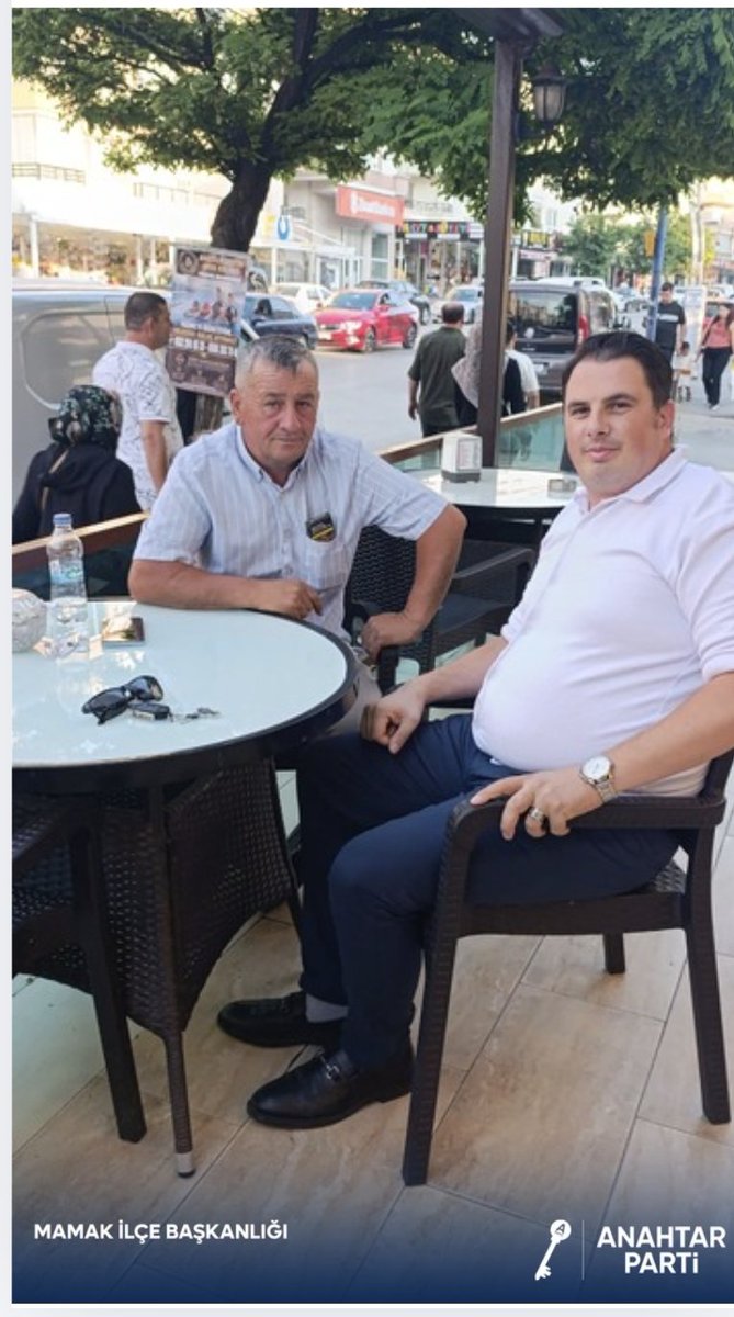 mamakaparti's tweet photo. Yeşilbayır Mahalle Başkanımız Aytekin Kaya'yı ziyaret ederek, cumartesi günü gerçekleştireceğimiz stand ve üye çalışmaları üzerine verimli bir istişare toplantısı gerçekleştirdik. https://t.co/in4P4pabTb