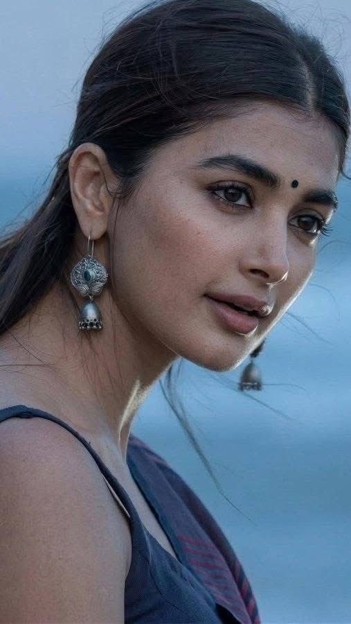 actress__snap's tweet photo. Pooja Hegde

#PoojaHegde #Jananayagan https://t.co/KfkwCPMnfm