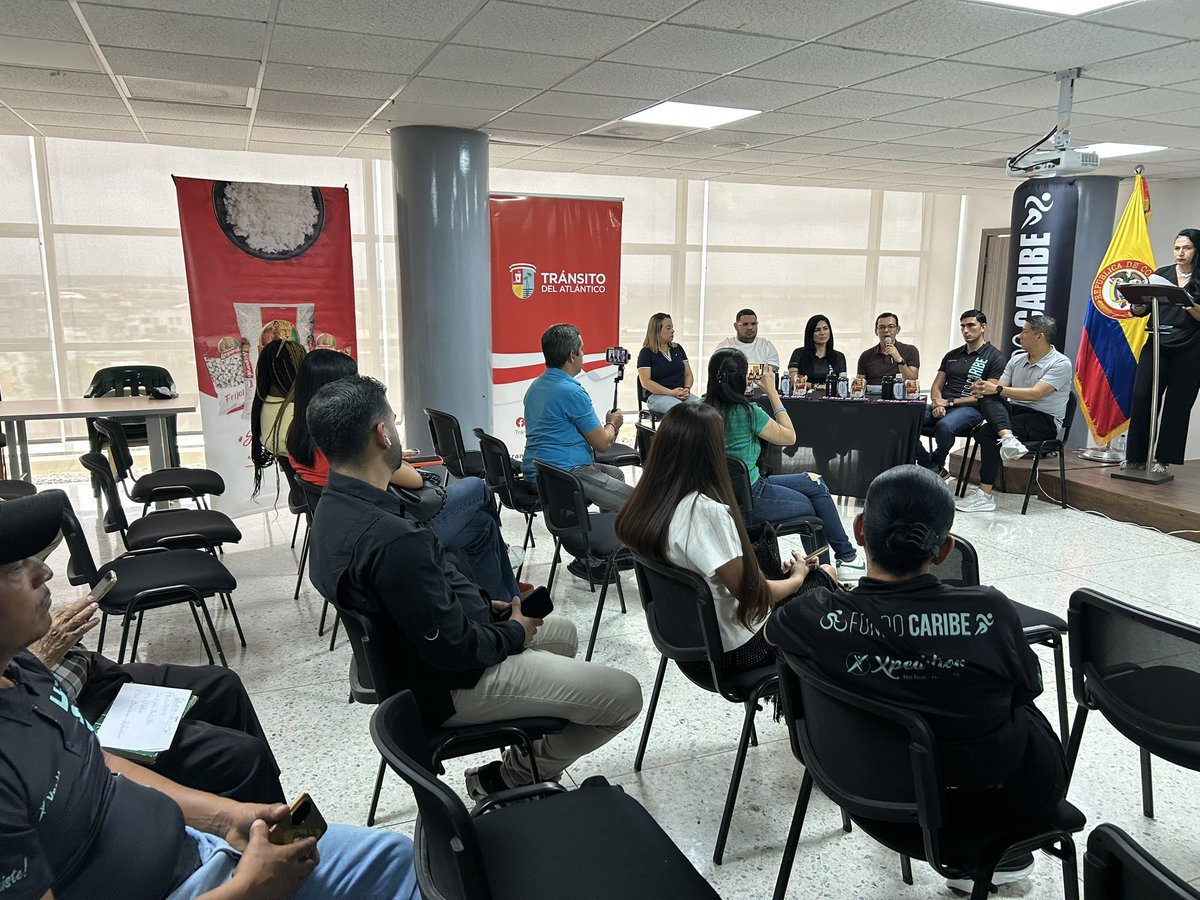 TransitoAtl's tweet photo. #TránsitoDelAtlántico 🚩 Hoy llevamos a cabo la rueda de prensa del lanzamiento de la carrera deportiva Fondo Caribe 2026. 

El municipio de Puerto Colombia y el departamento del Atlántico se convertirán en el epicentro del deporte, la vida saludable y la integración familiar https://t.co/qGK6I25Ngm