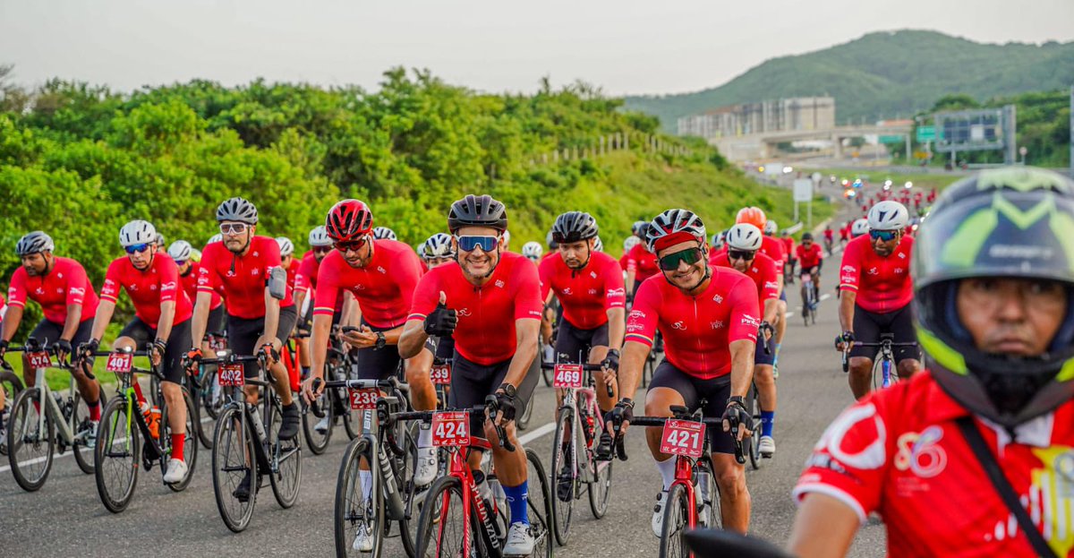 TransitoAtl's tweet photo. con la celebración de la octava edición de Fondo Caribe Ciclismo, la segunda edición de la Carrera Atlética y la primera edición de Fondo Caribe Patina, bajo el lema: “Rueda y corre en familia y con el corazón”. https://t.co/MUDNXOwedO