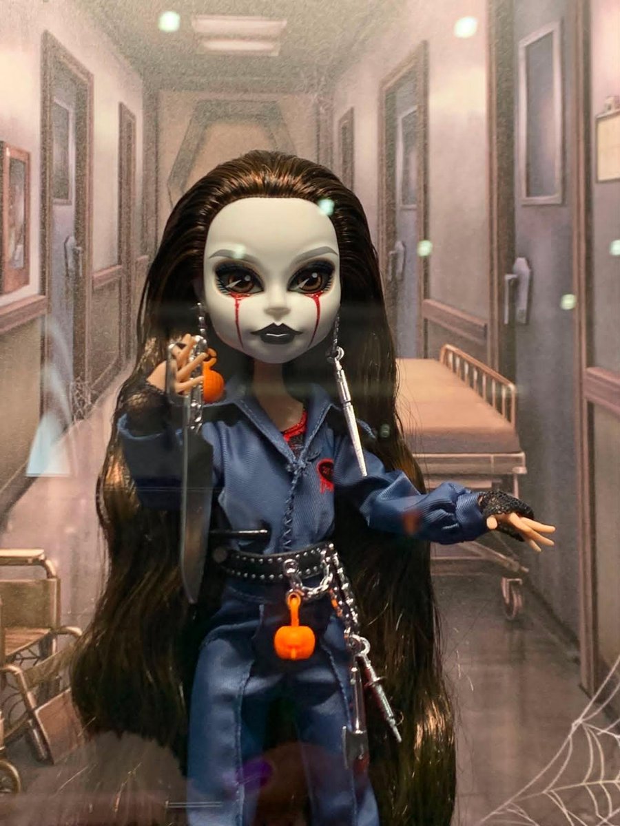 dollpromobr's tweet photo. CONFIRA imagens em IRL das bonecas anunciadas hoje na SDCC ✨ https://t.co/FvTFFzU7L8