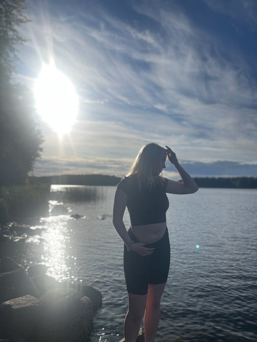 mariaaaeeee's tweet photo. 🦢☀️ https://t.co/mB23WhWdnE