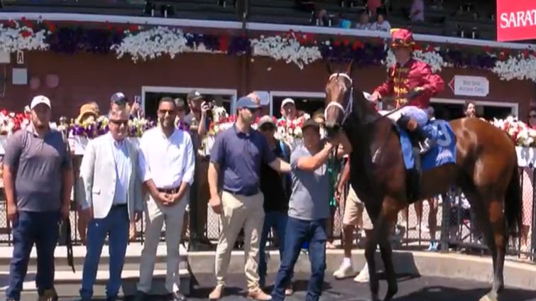 ScanlonTraining's tweet photo. 🥇@ScanlonTraining grad 𝗖𝗢𝗡𝗙𝗟𝗜𝗖𝗧 rallies to win on debut going 1 ¹⁄₁₆ mi. on the @Saratoga1863 turf. Congrats!
b. Hidden Springs Farm
c. @FourStarSales / @CandsTBs
o. @Qatar_Racing
t. @BradCoxRacing
j. @IradOrtiz Jr.
☘️ https://t.co/68Lmlr2Wau