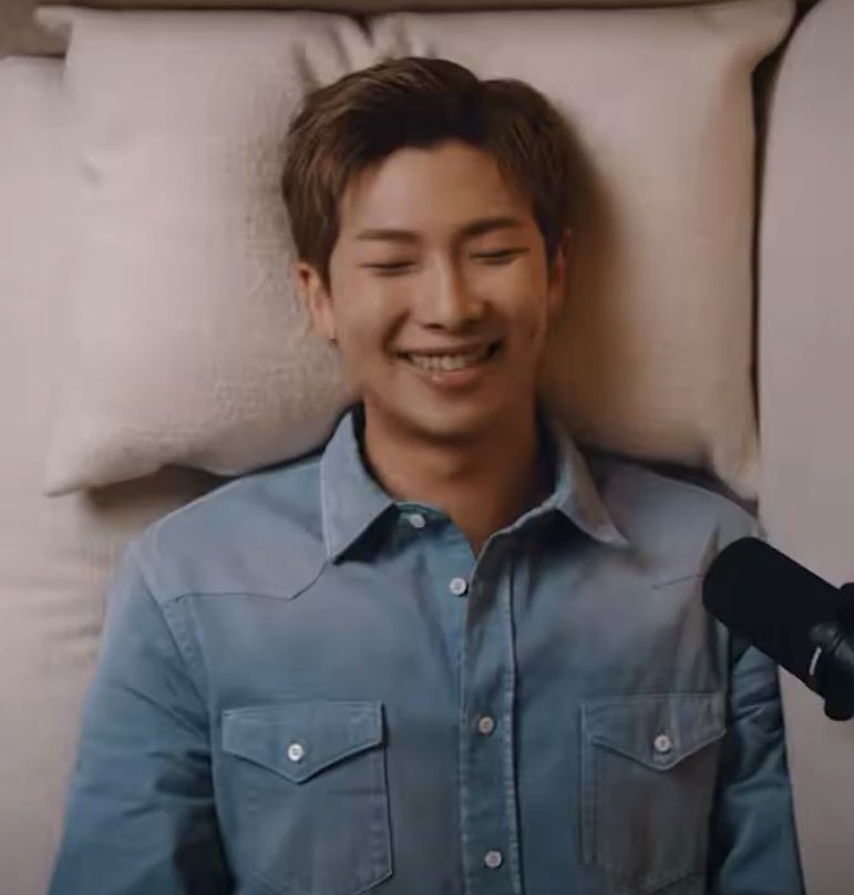 saxwithtae's tweet photo. A love to Dye for
#namjin #ficlet
โCurious. Whatโs your ideal type?โ says Jungkook.
โIโve thought about it a lot. I like contradictions. If somebody could be very serious, but very ridiculous and humorous at the same time, maybe I think I might fall in love."
Link below: https://t.co/AeH1WS2Wyt