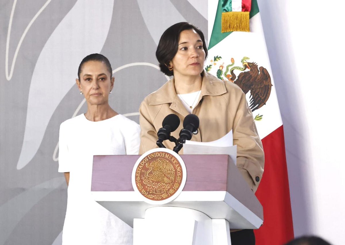 GabSeguridadMX's tweet photo. En Morelos, durante la Conferencia del Pueblo, se dieron a conocer los avances del Plan Morelos y de la Estrategia Nacional de Seguridad, implementados mediante el trabajo coordinado. Entre los principales resultados destacan:

▶️ 54% de reducción en el promedio diario de víctimas de homicidio doloso, de septiembre de 2024 a junio de 2026.

▶️ Más de 2 mil 200 personas detenidas por delitos de alto impacto, además del aseguramiento de 519 armas de fuego y de 858 kilogramos de droga.

▶️ 275 Jornadas por la Paz realizadas con la participación de más de 86 mil personas, como parte de las acciones de Atención a las Causas.

Estos avances reflejan la coordinación permanente entre el @GobiernoMorelos y las instituciones que integran el Gabinete de Seguridad para seguir construyendo la paz en la entidad.