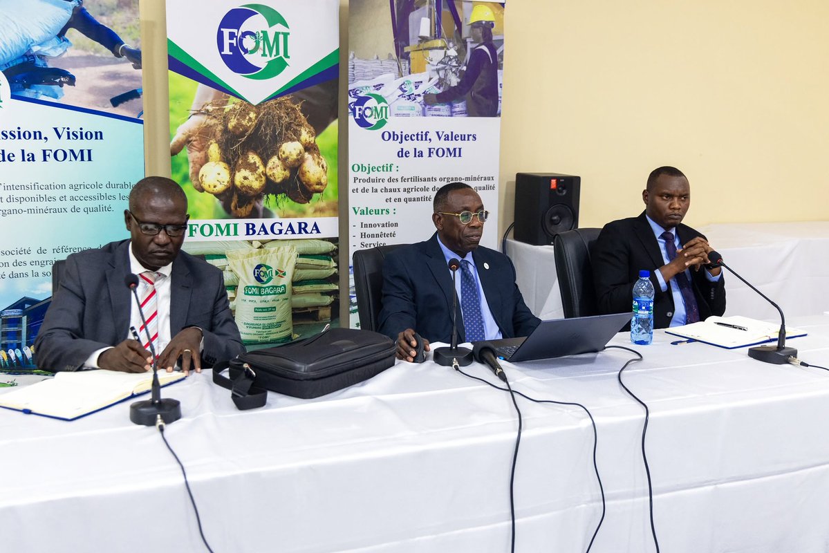 FomiBurundi's tweet photo. L’EVALUATION DE SUIVI SUR LE RESPECT DES NORMES ISO A LA SOCIETE FOMI
Depuis ce jeudi 23 Juillet 2026, la société FOMI était sous évaluation par un auditeur externe en provenance de la société de certification internationale dénommée #SQS (Association Suisse pour Système de Qualité et Management). Cette évaluation a été portée sur les trois normes ISO auxquelles la société FOMI est certifiée depuis 2021 à savoir ISO9001:2015, ISO 14001:2015 et ISO 45001:2018. Après l’audit qui a duré 2 jours, l’auditeur Raymond Teguza a apprécié positivement les améliorations notoires enregistrées dans la manière de travailler en respectant les normes #ISO signalées ci-haut. Il a fait savoir qu’il n’y a pas de non conformité mineure ou majeure à signaler et a rassuré que la société FOMI garde sa certification. Toutefois, l’auditeur a formulé quelques remarques d'amélioration allant dans le sens de continuer à améliorer certains aspects en vue de sauvegarder son image d’une entreprise respectée au niveau national et international tout en se préparant sa recertification prévue pour l’année prochaine.@GeneralNeva
@BMineagrie @nshingamateka @RTNBurundi @RTNBurundi @RT_Isanganiro @radioscolaire1
@FinancesBdi @CnddFdd @NtahontuyeN @MagazineJimbere @itracomholding
@itracom_tz @itrapack @BcabBank