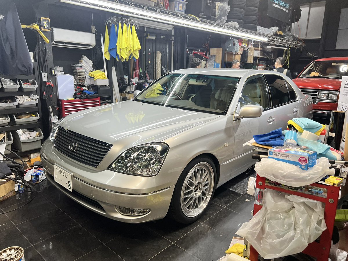 CHANNEL_GATE's tweet photo. 25年間で20万キロ以上走った車をいつまでも綺麗に乗る。イキった走りや改造はしない。踏む時は踏むだけ。どう見られるかより、いつでも大切な人を乗せれる状態にしておく。そして何よりあえての前期。これが俺流 https://t.co/23DT9uFHbF