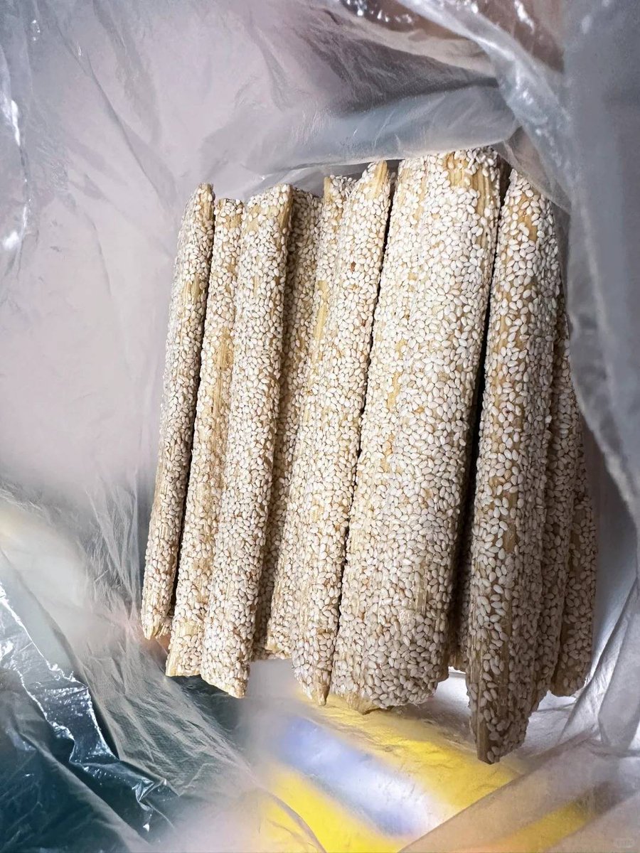 ijongha79555192's tweet photo. Just found out my partner hid my favorite snacks in the pantry—10/10 for the sweet surprise, 0/10 for not asking if I already bought them  #CoupleVibes https://t.co/0DoOJw6GaJ