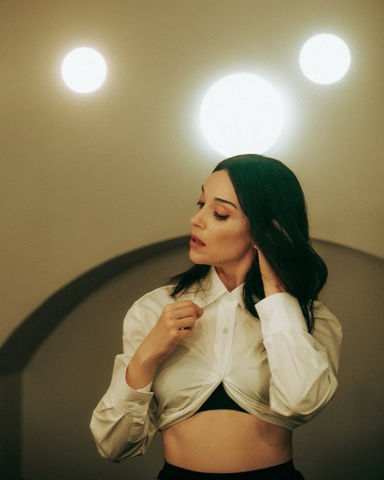 Sam_Theodores's tweet photo. ✨ An evening of art-rock mastery at the historic Detroit Opera House. Join St. Vincent on Friday, 24th July 2026 for a visually stunning and sonically daring performance.

🎟️ Get Tickets at https://t.co/k7qT7bLvGj

#StVincent #StVincentTickets #AROOJAFTAB https://t.co/UWoC8zNLSs