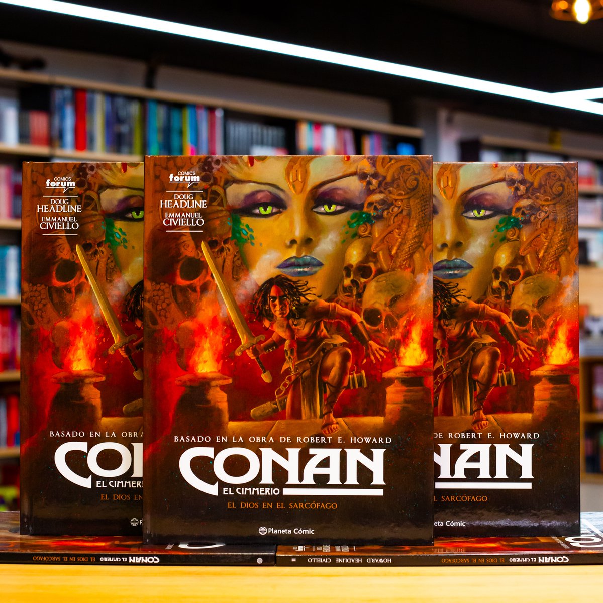 TomosyGrapas's tweet photo. 🔥 NOVEDADES 🔥

@PlanetadComic continúa con CONAN EL CIMMERIO ⚔️ Doug Headline y dibujante Emmanuel Civiello adaptan el relato original de EL DIOS EN EL SARCÓFAGO que nos ofrece un whodunnit con el bárbaro 📚

Más info! 👇👇👇
https://t.co/f9oKPU3Csq https://t.co/0FWp85rX06