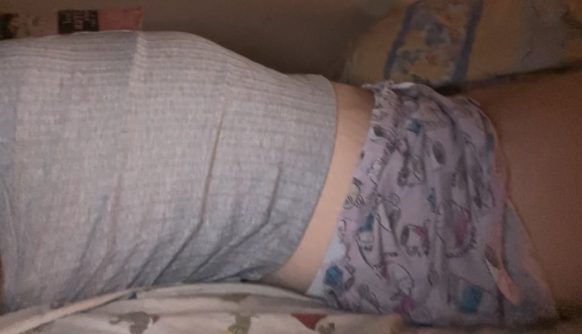 l1ttlemayaa's tweet photo. Omg I can’t take this anymore 
Morning bodychecks #edrtwt #bodycheck https://t.co/LJZQtZ4uHc