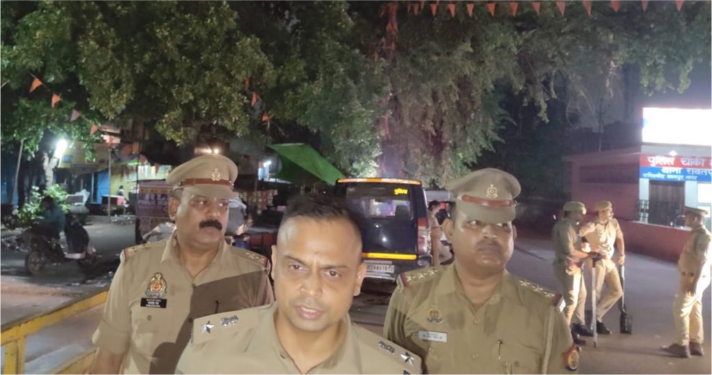 sharma_raj27178's tweet photo. Kanpur: कमिश्नरेट पश्चमी जोन डीसीपी के नेतृत्व में रावतपुर,कल्याणपुर,पनकी एवं सहयोगी ट्रैफिक पुलिस की संयुक्त टीम के साथ अपराध एवं अपराधियों के धरपकड़ संघन चेकिंग अभियान जारी..

बिना नंबर प्लेट, संदिग्ध पर विशेष नजर

@Dcpwkanpur 
@uptrafficpolice 
@kanpurnagarpol 
@Uppolice https://t.co/pVuSnbiuN1