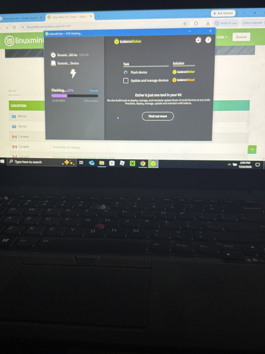 Zwy_vis's tweet photo. The Linux saga continues (I decided nah I’m not going to wipe it and put stuff on another drive I’ll just dual boot) https://t.co/p4de00cBDC