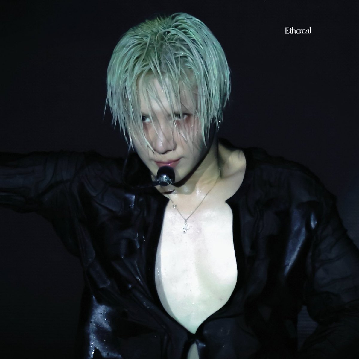 Ronak2min's tweet photo. nerd Minho/ vamp Taemin fiction needed🔥💕#2min https://t.co/bRLqJUOyQf