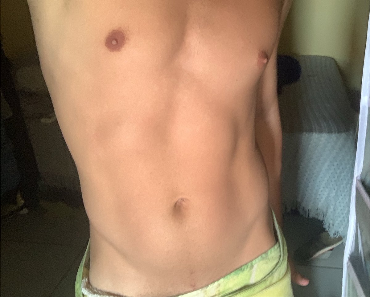 Arielxvr's tweet photo. @pefontana28 Tem gente que diz que se eu emagrecer aparecia mais e tem gente que diz se eu engordar aparece mais https://t.co/CRsN6vWTAr