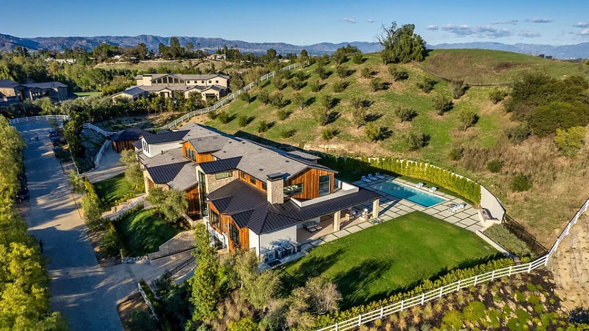TheAgencyRE's tweet photo. Explore three custom-built homes in Hidden Hill’s newest development, showcasing exceptional design, privacy, and open space. 
https://t.co/nwWHDgeyCF https://t.co/V171kwHP9J