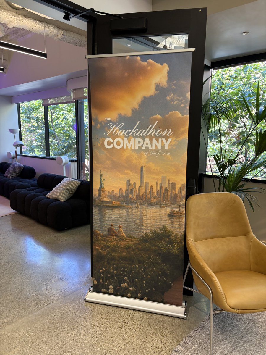kimcodeashian's tweet photo. In SF with @byhackathonco @dynamic_xyz for the Startup School Hackathon! https://t.co/lVSgJRss5b