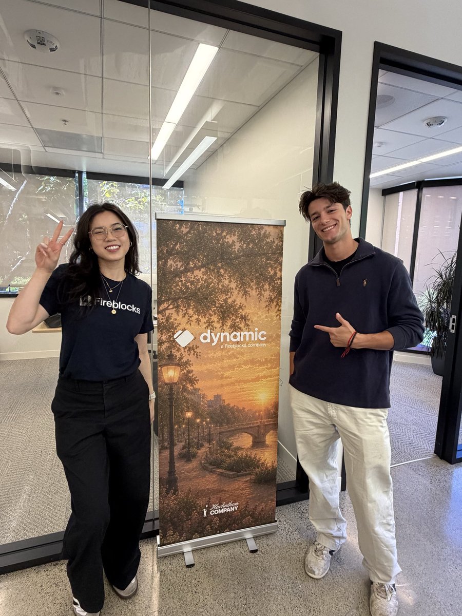 kimcodeashian's tweet photo. In SF with @byhackathonco @dynamic_xyz for the Startup School Hackathon! https://t.co/lVSgJRss5b