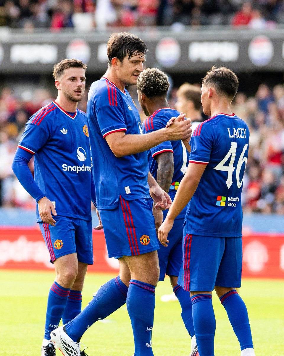centregoals's tweet photo. Manchester United cruise to a 5-0 𝐕𝐈𝐂𝐓𝐎𝐑𝐘 in their second pre-season outing. 👏🔴

Carrick's style of football is already taking shape. 🔥 https://t.co/CghjsBt8jB