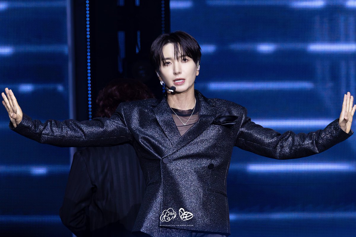 gyugyucute1106's tweet photo. 260724 83z팬콘

🤲🏻

#SUPERJUNIOR 
#LEETEUK #이특 
@special1004 
#SUPERJUNIOR_83z_1983 https://t.co/1xqWM3wAK3