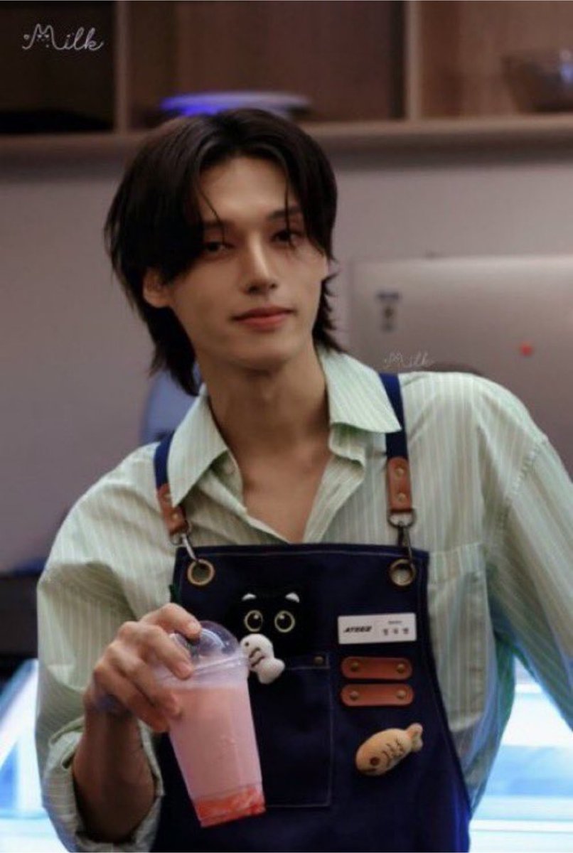 joongztars's tweet photo. dude my baristas are gay as hell https://t.co/qU4DEcWPXL